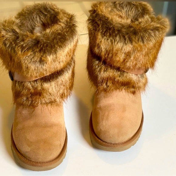 UGG Classic Buckle Mini Suede Boots - Picture 2 of 5